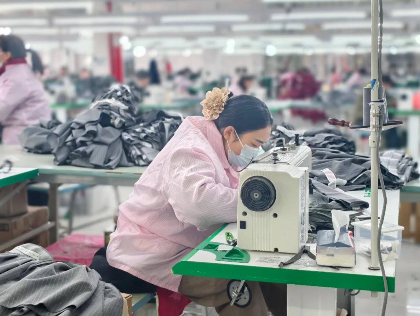 探厂｜在高邮，见证中捷与服装企业的“逆势共生”